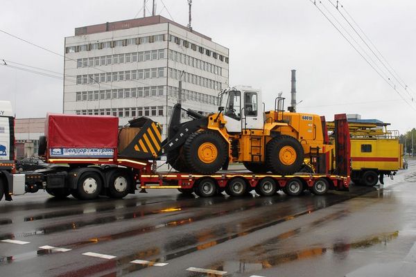 Могилевский автозавод отгрузил опытный образец фронтального автопогрузчика для работы в ОАО «Красносельскстройматериалы»