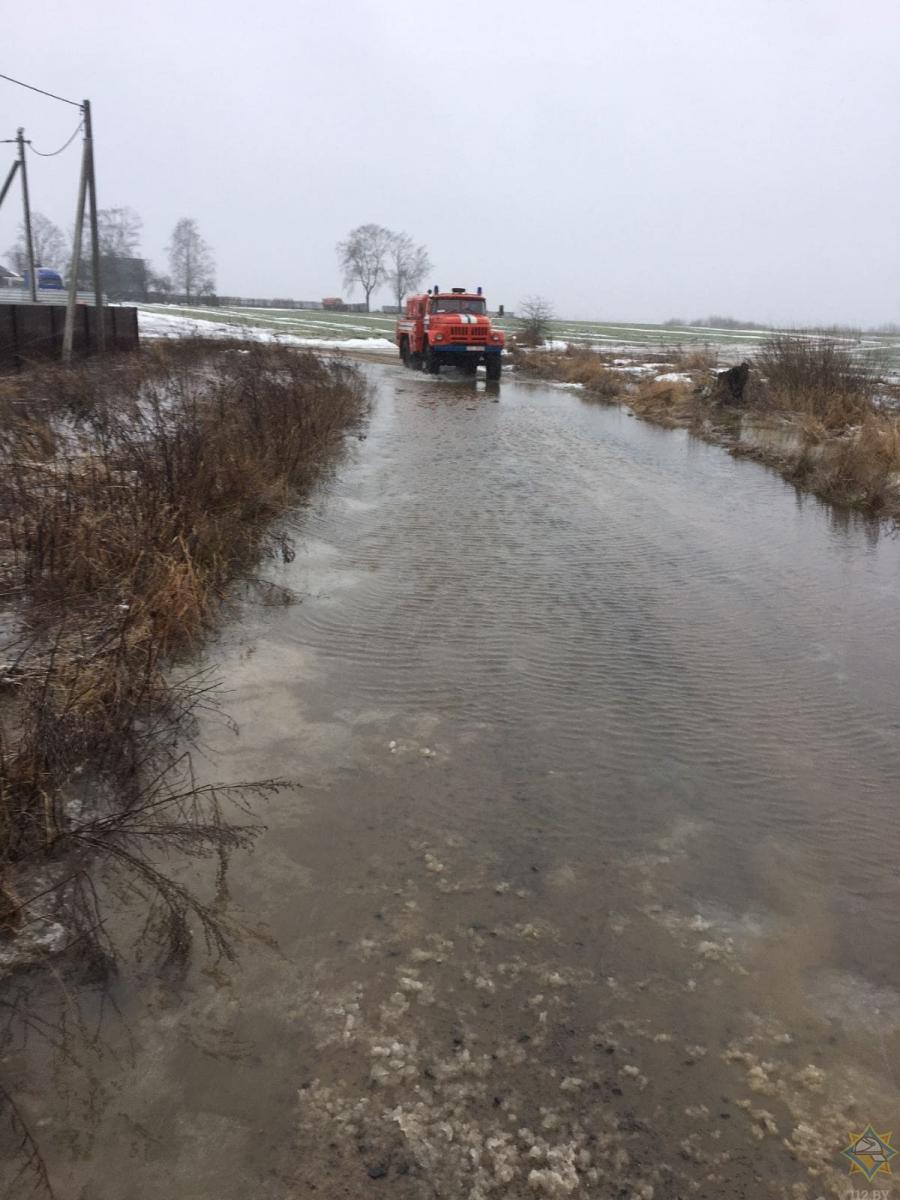 Частные подворья в Осиповичах и Могилевском районе были подтоплены из-за дождя и таяния снега