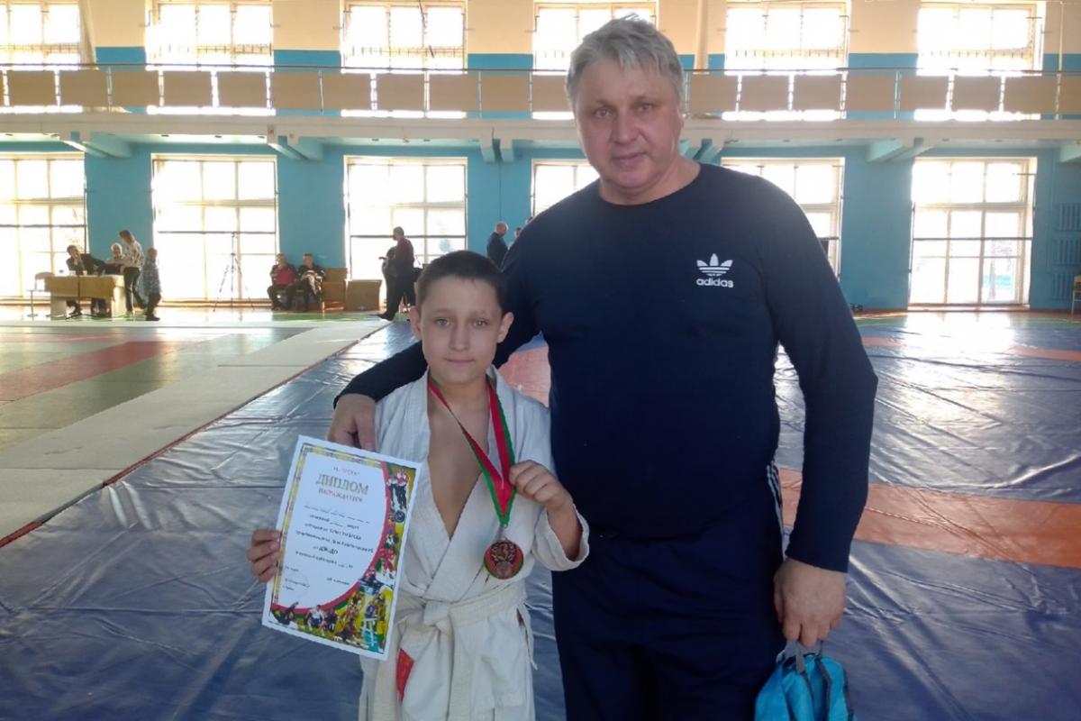 Бронзу завоевал чериковский спортсмен на открытом кубке БГСХА по самбо и дзюдо. Фото