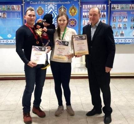 Cупруги Стародуб из Костюковичей заняли первое место в области по стрельбе из пневматической винтовки