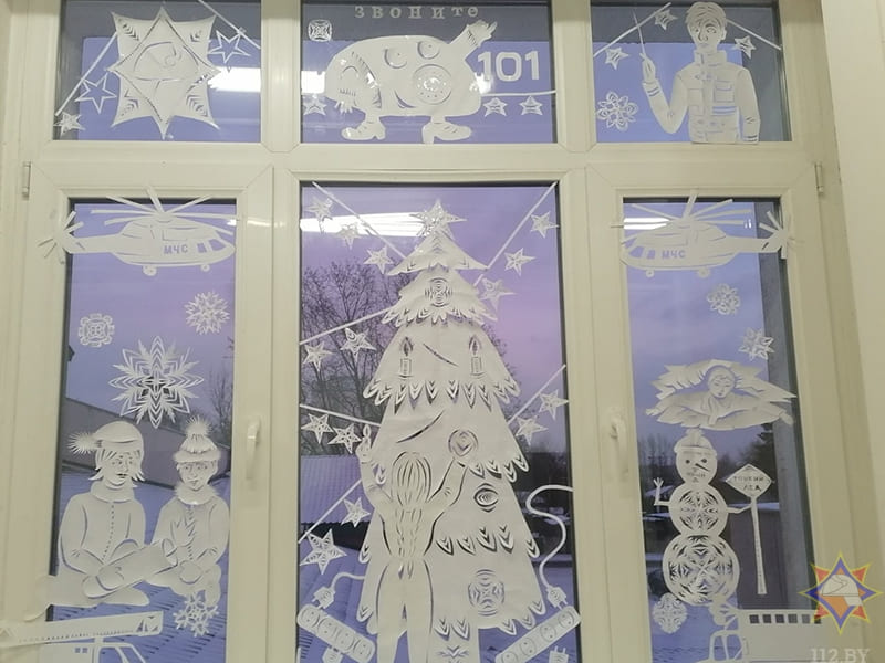 Смотр-конкурс на лучший «Новогодний дизайн МЧС» прошел в Бобруйске