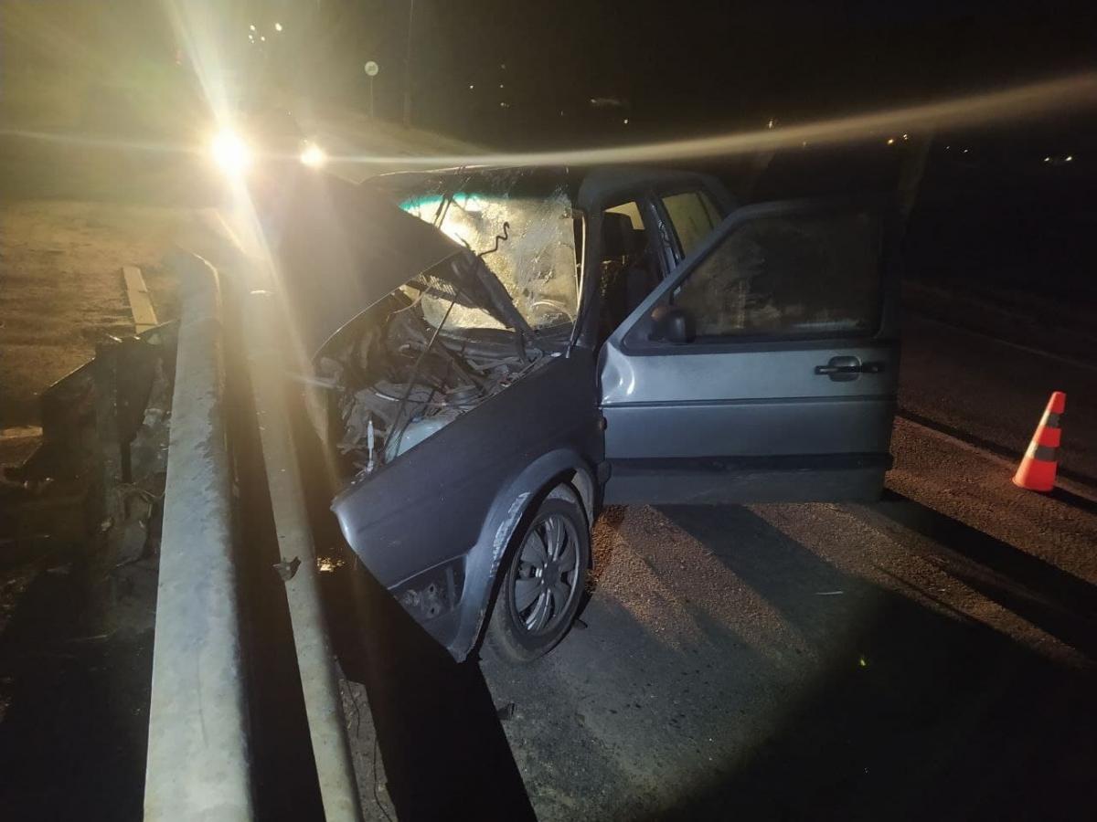 Водитель в Круглом въехал в ограждение моста - освидетельствование показало 2.1 промилле