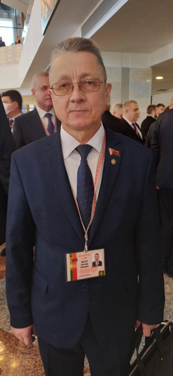 Перед нами сейчас стоит задача сохранить свои устои, преумножить сделанное - Мазур