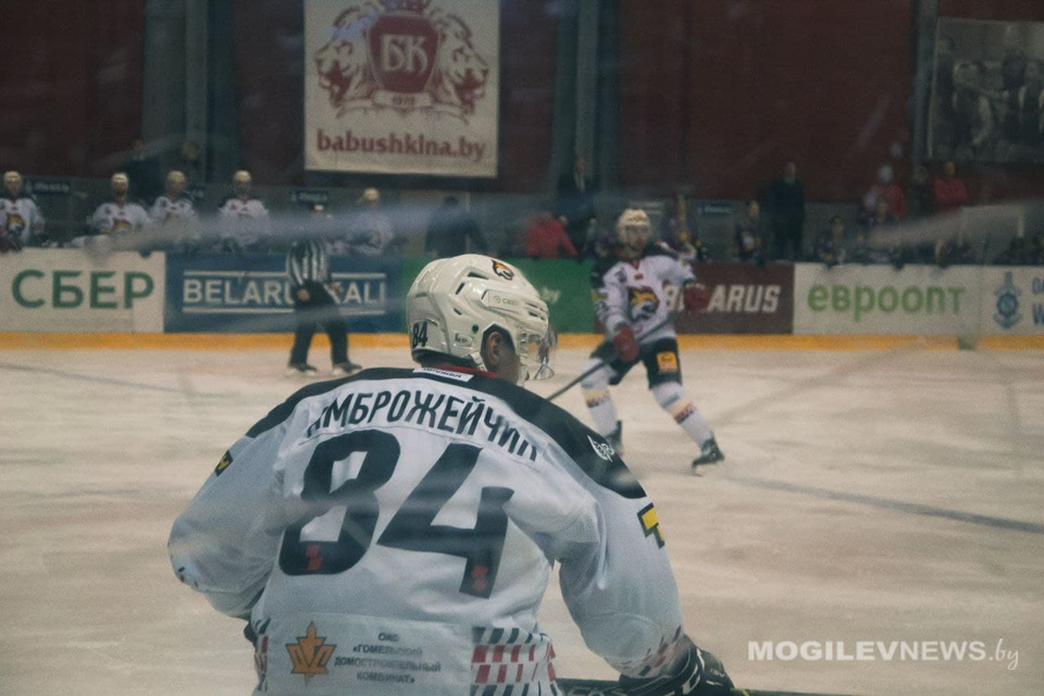 «Могилев» уступил «Гомелю»  в 31-ом туре Чемпионата Беларуси по хоккею. Фото