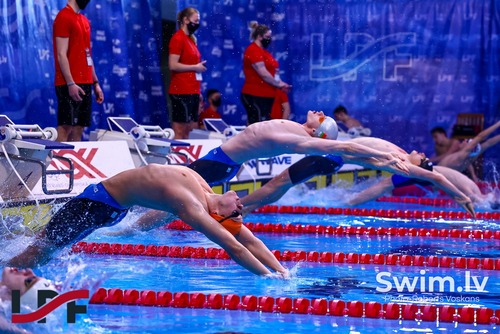 Могилевские спортсмены завоевали «золото» на открытом чемпионате Латвии по плаванию