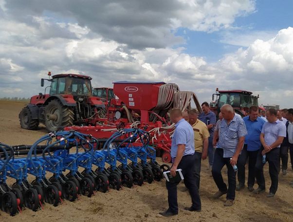 «Бобруйскагромаш» продемонстрировал широкую линейку машин для осенне-полевых работ