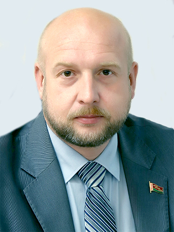 Важным является совершенствование форм и методов работы с молодежью - мнение