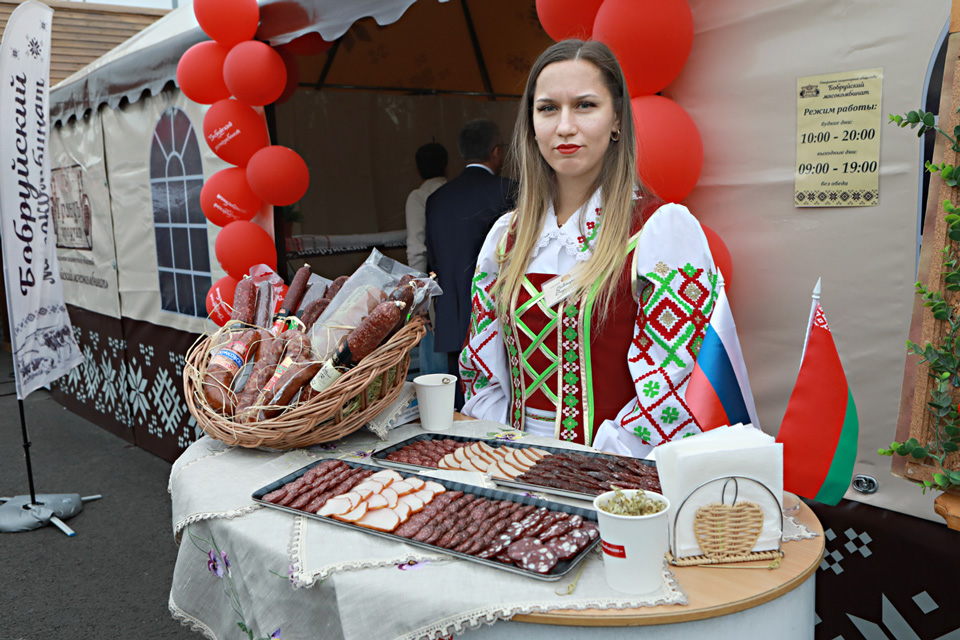 Более 200 тысяч долларов заработали предприятия Беларуси, участвовавшие в ярмарке во Владивостоке