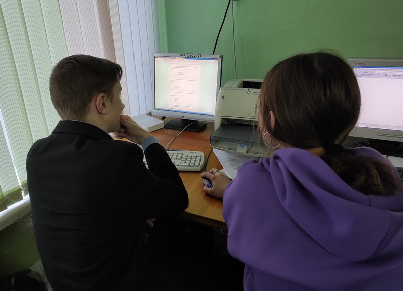 Педагоги Центра творчества «Эверест» проверили знания основ туризма у школьников