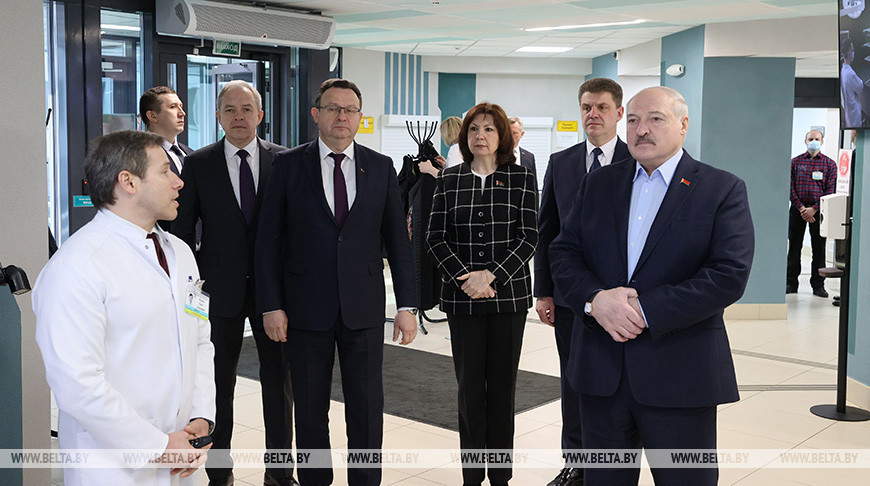 Александр Лукашенко об МНПЦ хирургии, трансплантологии и гематологии: вас признали, хлеб не зря едите