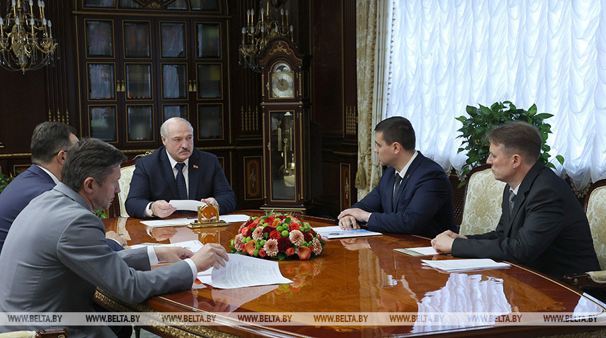 "Спать не могу из-за этого ЦТ". Александр Лукашенко о необходимости четко определиться с формой вступительных испытаний