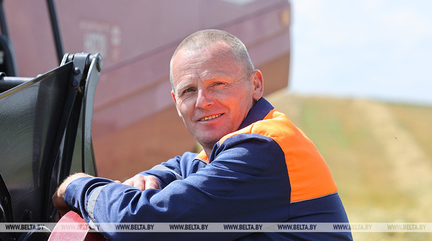 "Они должны быть главными героями". Лукашенко об аграриях в СМИ