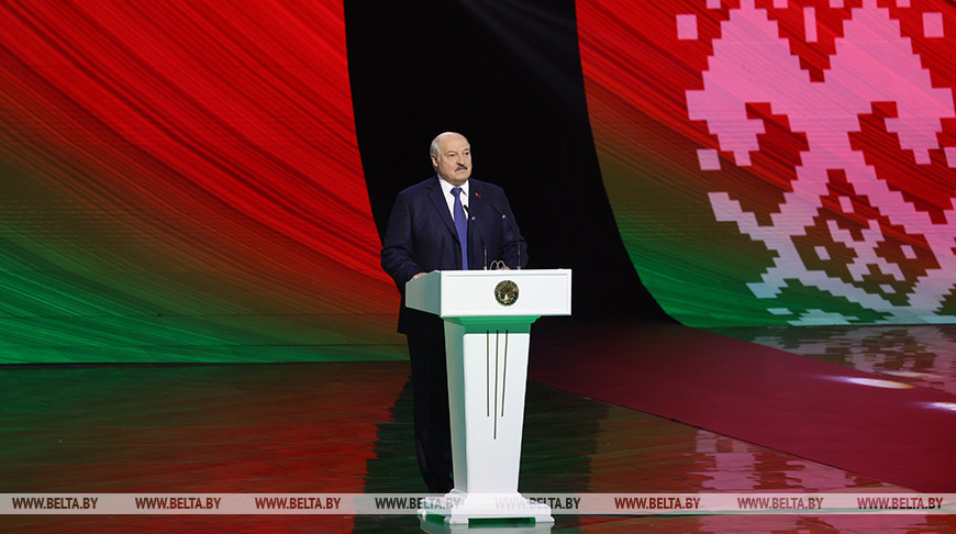 Лукашенко: День народного единства стал ответом на новые попытки Запада разделить белорусский народ