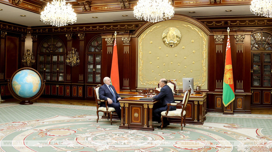 Лукашенко: через Беларусь никакого удара в спину по российским войскам быть не должно и не будет