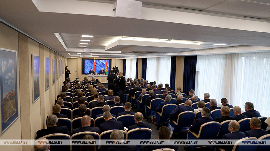 Лукашенко назвал четыре главные проблемы, которые тормозят мелиорацию