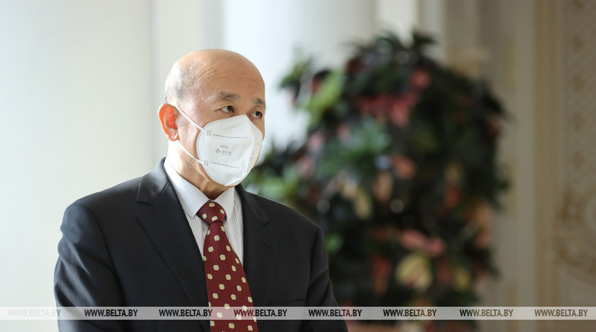 Посол Китая: мы выступаем против необоснованных санкций Запада в отношении Беларуси