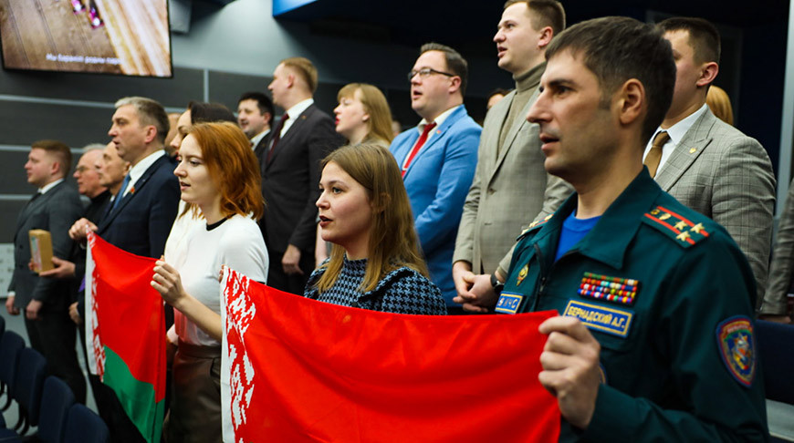 С призывом прийти на референдум к молодежи Беларуси обратился ЦК БРСМ