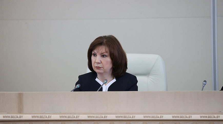 Кочанова: по вопросам настоящего и будущего страны власть и общество слышат друг друга