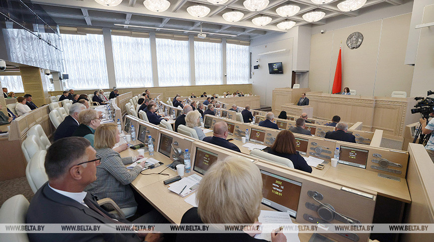 Сенаторы одобрили законопроект об обращениях граждан и юридических лиц