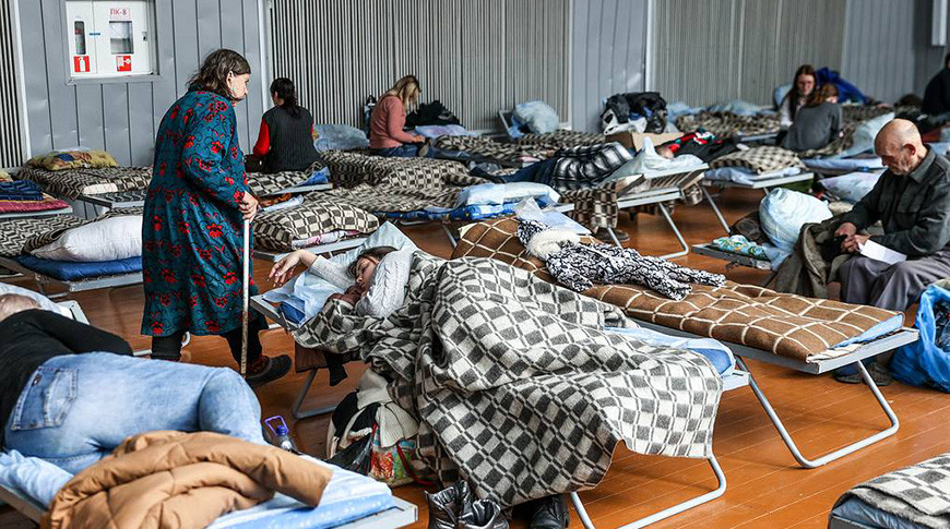 Число эвакуированных в Россию из Донбасса и с Украины превысило 300 тыс