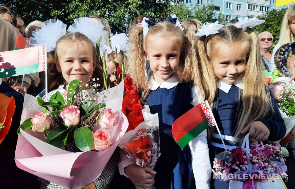 Праздничное мероприятие, посвященное Дню знаний, прошло в СШ №37 г.Могилева. Фото