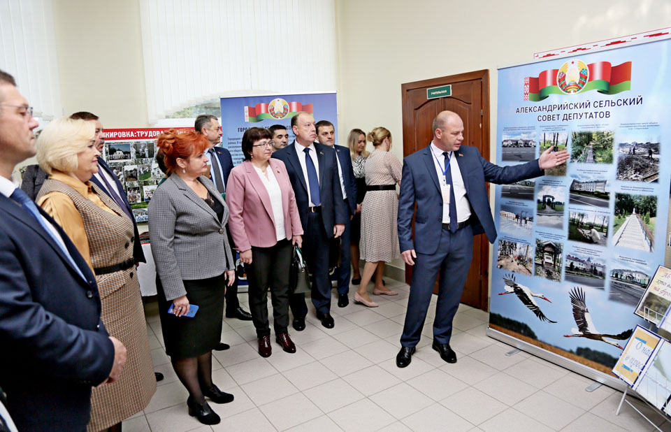 Выездное расширенное заседание президиума областного Совета депутатов прошло в агрогородке Александрия