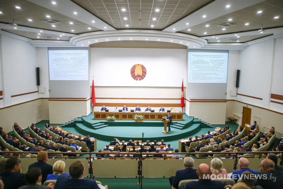 Облисполком рассмотрел вопросы развития области в I квартале 2022 года и реализации на Могилевщине государственной кадровой политики