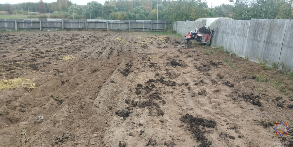 В Краснопольском районе ногу мужчины зажало в мотокультиваторе