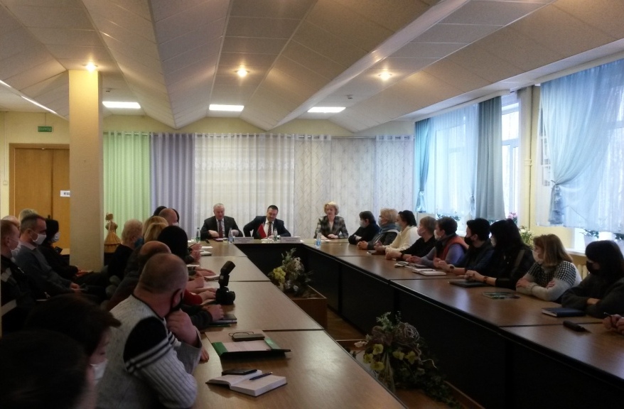 Владимир Цумарев обсудил конституционную реформу с коллективом ОАО «Лента»