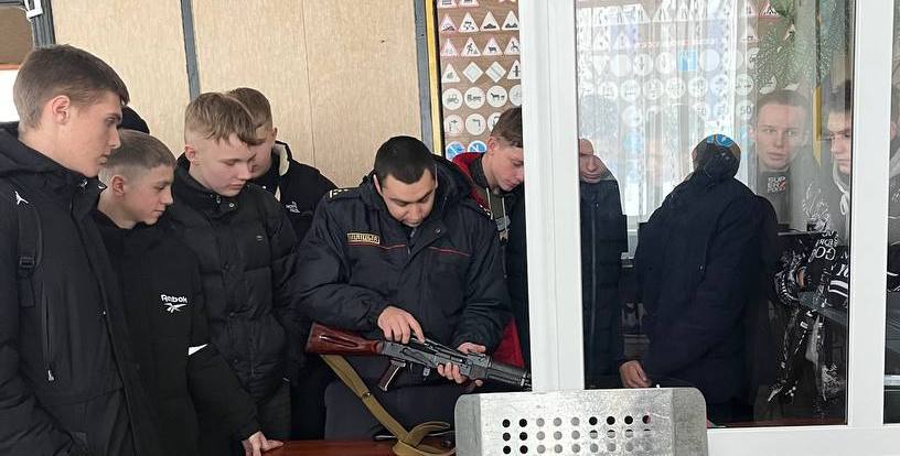 В ОГАИ Кричевского  РОВД прошел  день открытых дверей для будущих выпускников школ