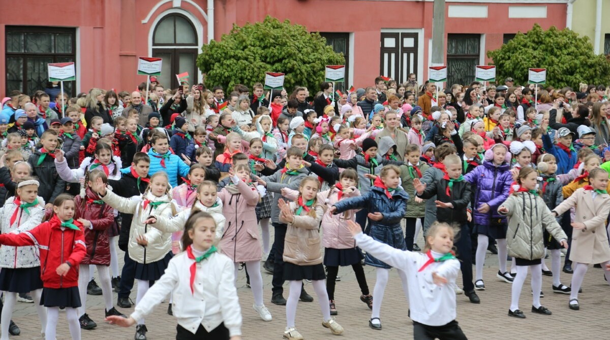 Торжественное мероприятие, посвященное 100-летию пионерского движения, прошло в Бобруйске