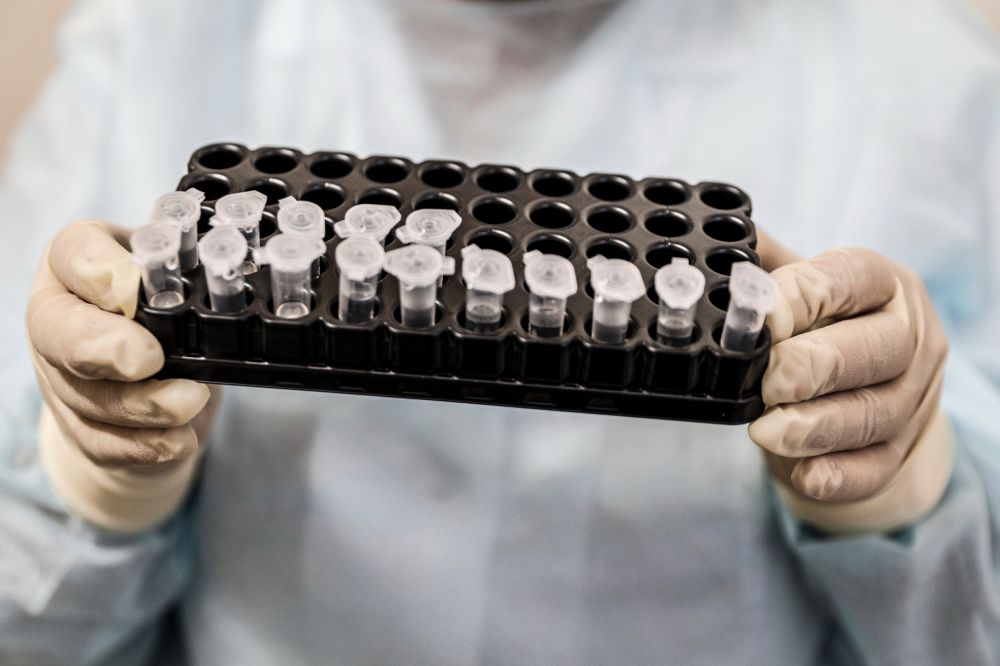 Ученые выяснили продолжительность проявления симптомов COVID-19