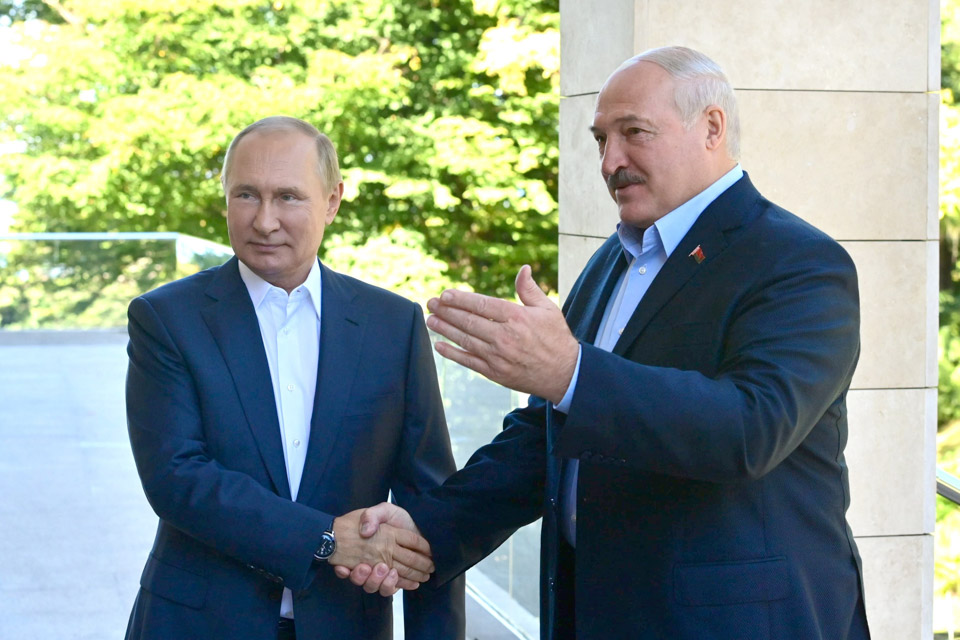 Лукашенко: Беларуси с Россией предрекали гибель, но мы работаем успешно, никакого страха нет