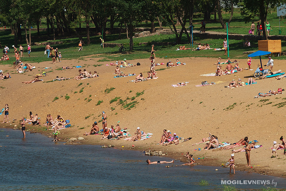 Температура воды в Днепре в Могилеве прогрелась до +21°С