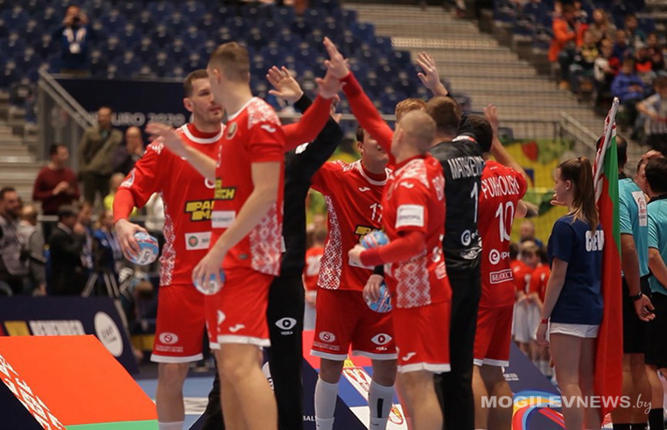 Сборная Беларуси проигрывает полякам и лишается шанса на выход в следующий раунд