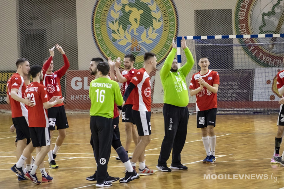 Могилевская «Машека» предсказуемо уступила столичной команде