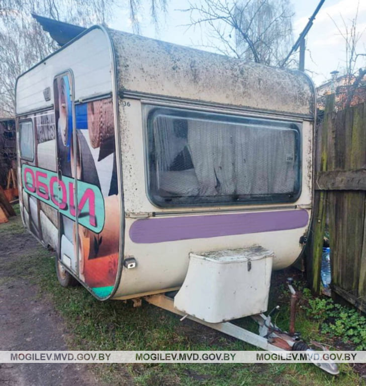 Трое бобруйчан похитили автомобильный прицеп стоимостью 3000 рублей