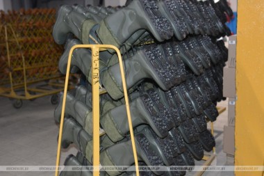 Более 25000 пар обуви изготовят в Кричеве для белорусских солдат