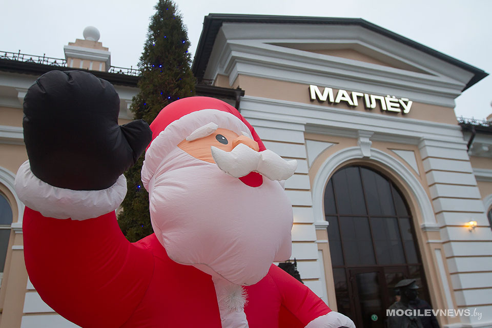 Тео и Ольга Рыжикова станут хедлайнерами концерта на церемонии зажжения огней на главной елке Могилева 15 декабря