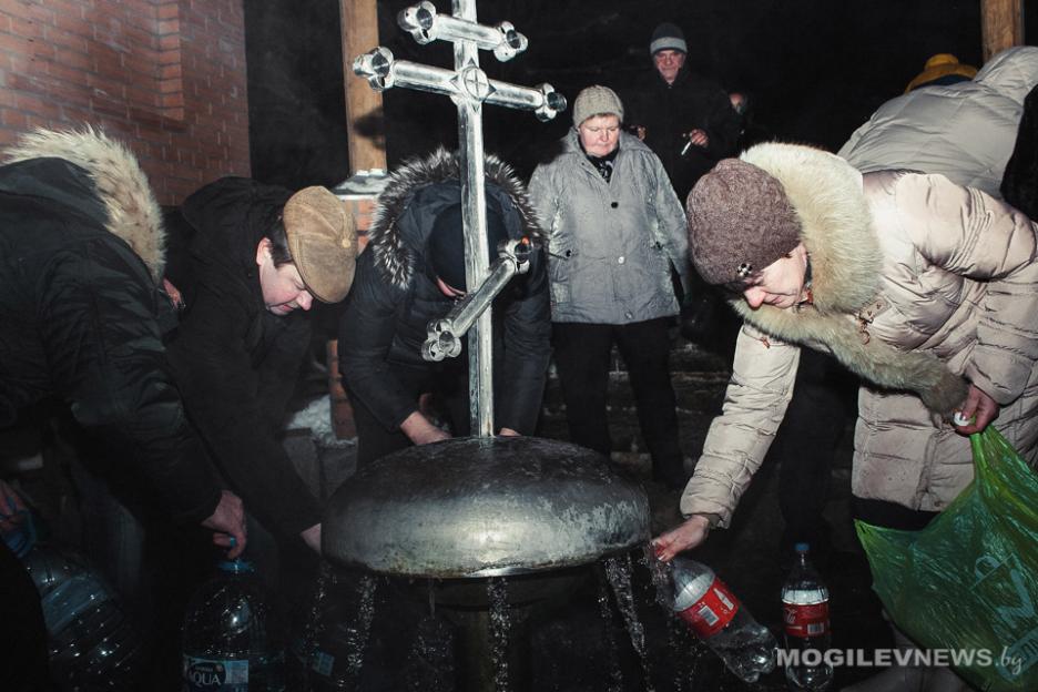 Областная санслужба провела исследование воды из 61 криницы, купели