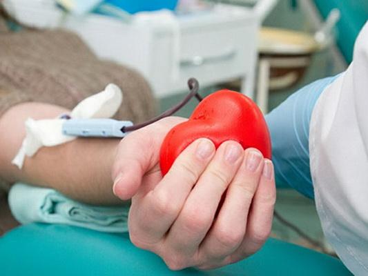 В Беларуси более 68 тыс. доноров крови, ее компонентов награждены знаком отличия "Ганаровы донар Рэспублiкi Беларусь"