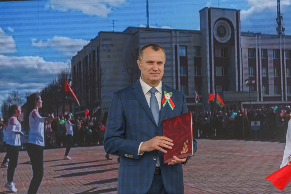 Анатолий Исаченко: современные герб, флаг и гимн объединяют судьбы разных поколений белорусов