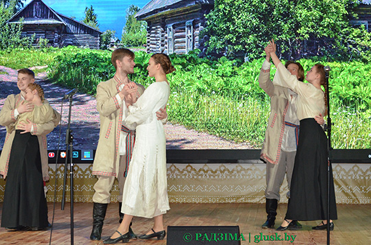 Жыхары Глуска далучыліся да маладзёжнага патрыятычнага праекта “Песня роднай зямлі”