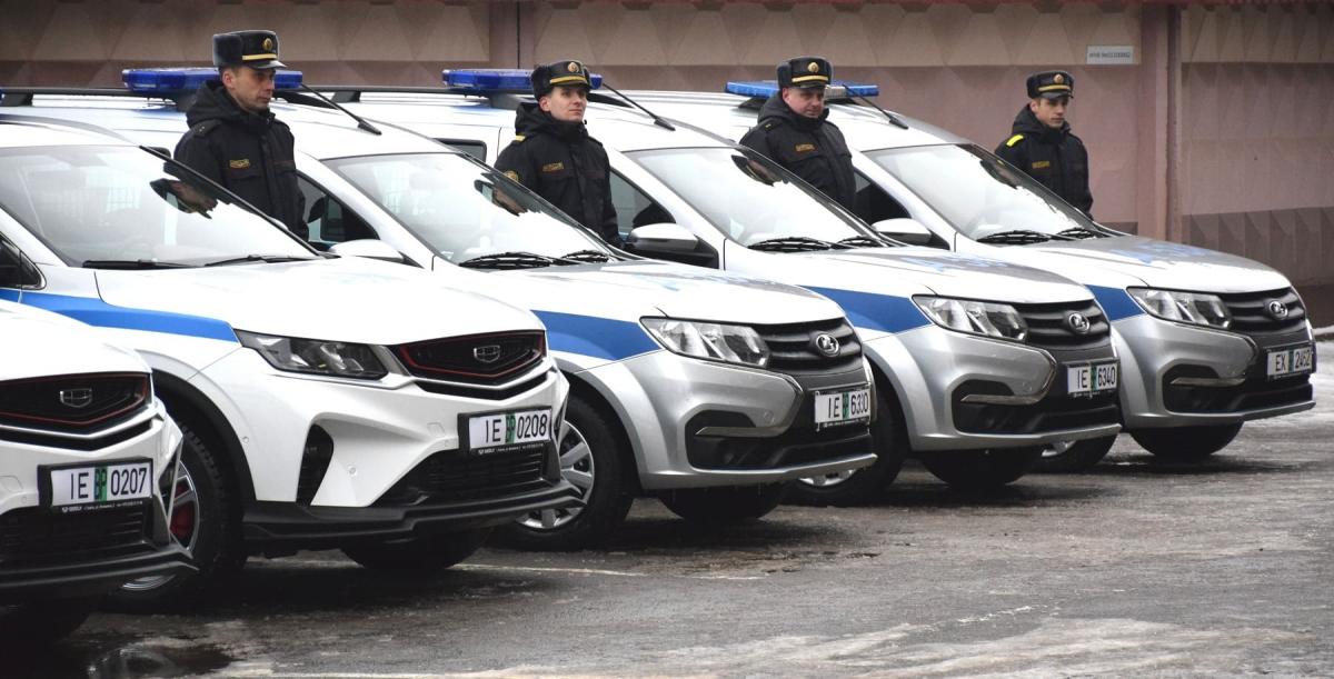 Автопарк подразделений Департамента охраны области пополнили девять автомобилей. Фото