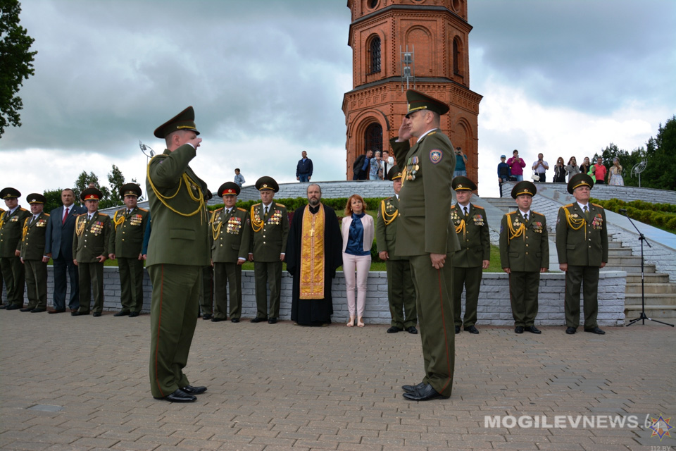 В Могилеве молодые спасатели приняли присягу. Видео