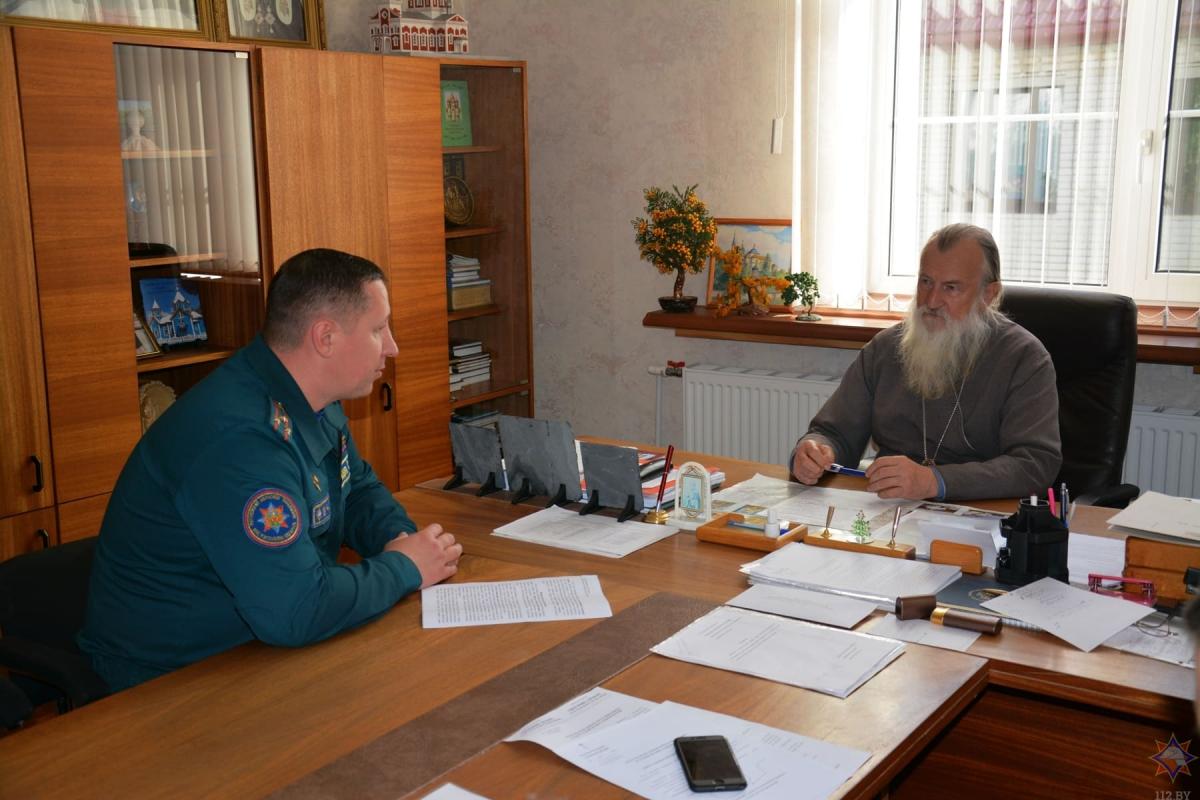 Начальник Могилевского областного управления МЧС Сергей Демидов встретился с Архиепископом Могилевским и Мстиславским Софронием