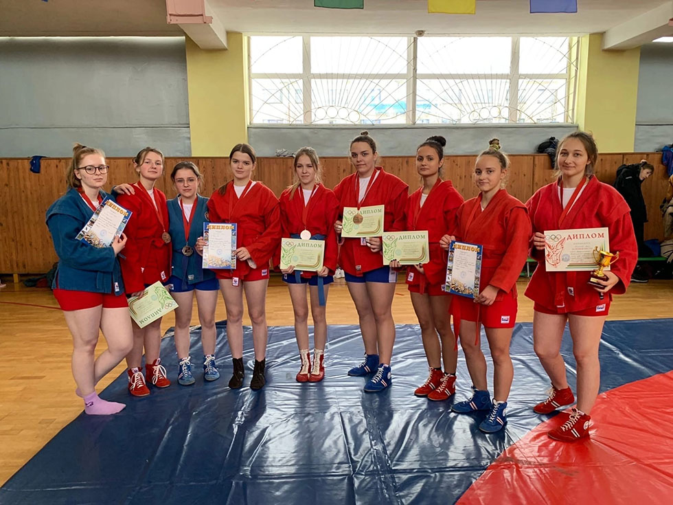 7 наград завоевали студентки БРУ на турнире по самбо