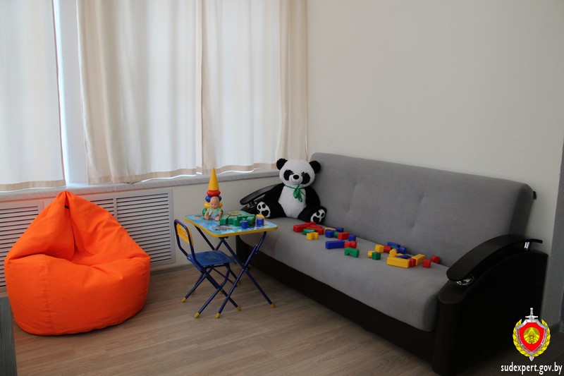 Дружественная детям комната опроса появилась в управлении Госкомитета судебных экспертиз по Могилевской области. Фото