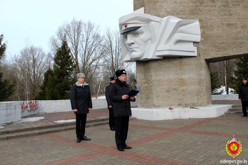 Принесение Присяги состоялось у памятника бойцам батальона милиции капитана Владимирова в Могилеве