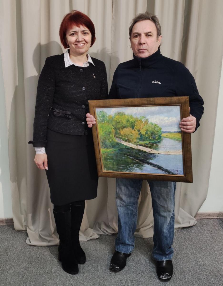 Горецкий художник передал в дар картину  Чаусскому музею